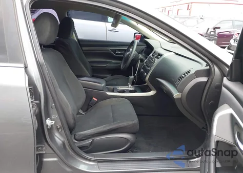 2015 Nissan Altima 2.5 S z USA, uszkodzony, nr VIN 1N4AL3AP0FN392634